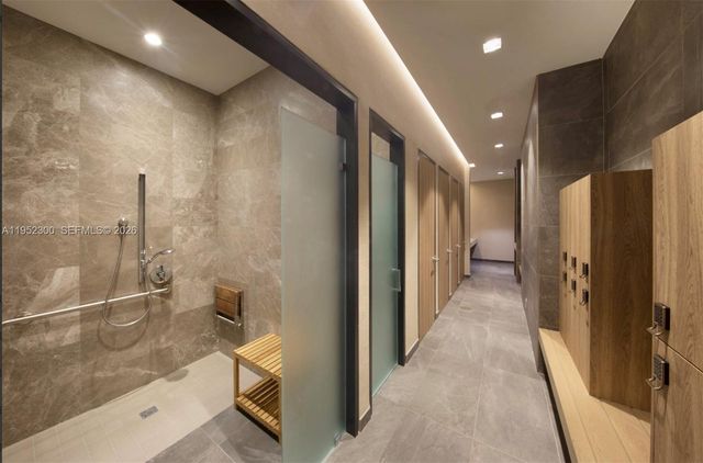 16385 Biscayne Blvd 3217, North Miami Beach, FL 33160