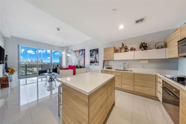 16385 Biscayne Blvd 3217, North Miami Beach, FL 33160