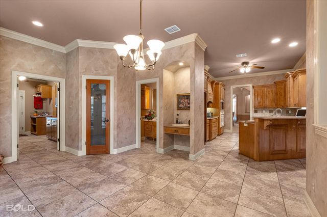 106 Oxford Circle, Bossier City, LA 71111