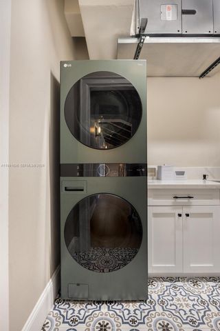 8521 SW 145th St, Palmetto Bay, FL 33158