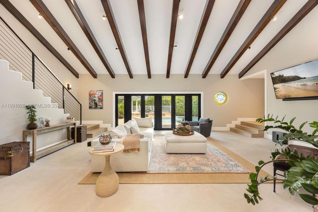 8521 SW 145th St, Palmetto Bay, FL 33158