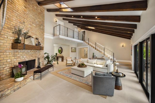 8521 SW 145th St, Palmetto Bay, FL 33158