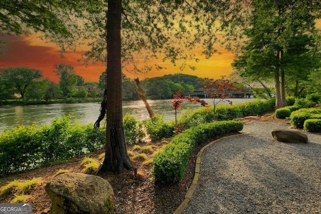 318 Sandy Springs Circle 160, Atlanta, GA 30328