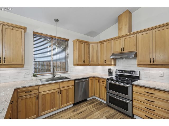 15516 Ne 39TH St, Vancouver, WA 98682