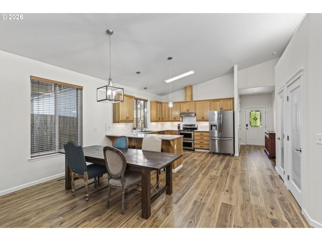 15516 Ne 39TH St, Vancouver, WA 98682