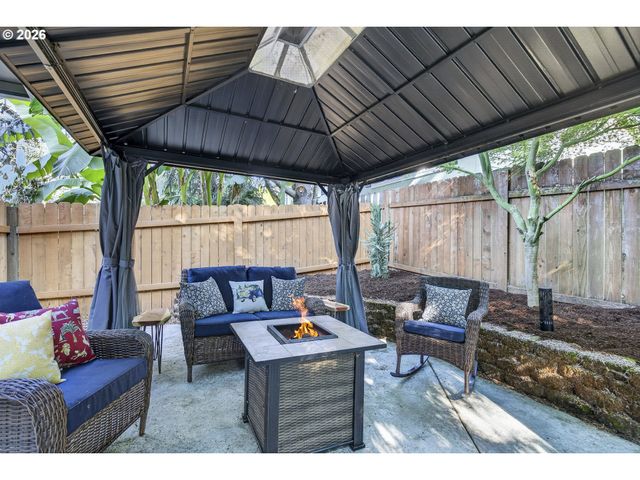 15516 Ne 39TH St, Vancouver, WA 98682