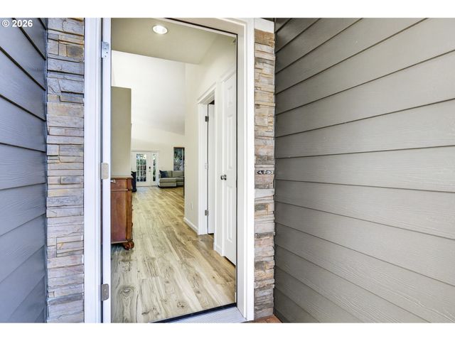 15516 Ne 39TH St, Vancouver, WA 98682
