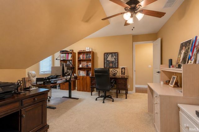 2084 Long Cove Circle, Newburgh, IN 47630