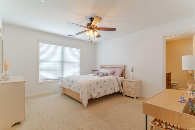 2084 Long Cove Circle, Newburgh, IN 47630