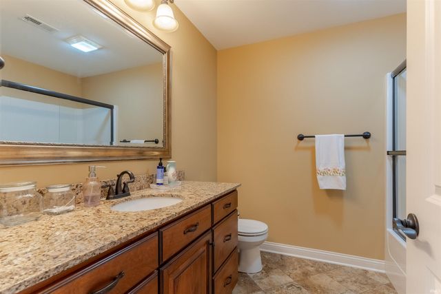 2084 Long Cove Circle, Newburgh, IN 47630