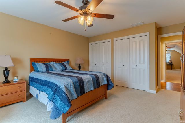 2084 Long Cove Circle, Newburgh, IN 47630