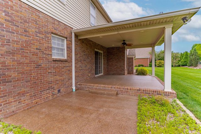 2084 Long Cove Circle, Newburgh, IN 47630