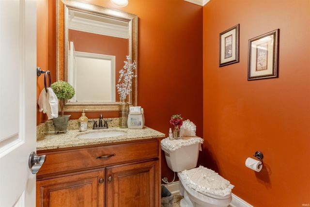 2084 Long Cove Circle, Newburgh, IN 47630