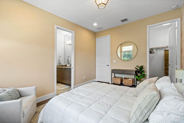 11401 Pointe Midtown Drive, Palm Beach Gardens, FL 33418