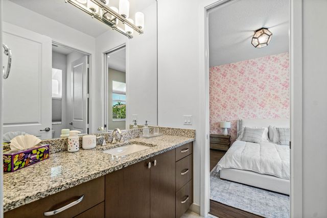 11401 Pointe Midtown Drive, Palm Beach Gardens, FL 33418