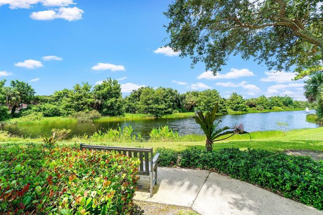 11401 Pointe Midtown Drive, Palm Beach Gardens, FL 33418