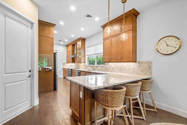 11401 Pointe Midtown Drive, Palm Beach Gardens, FL 33418