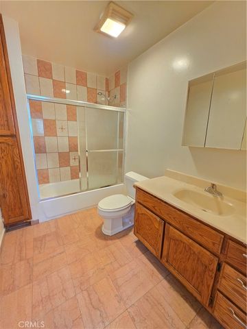 9618 Kalmia Street, Los Angeles, CA 90002