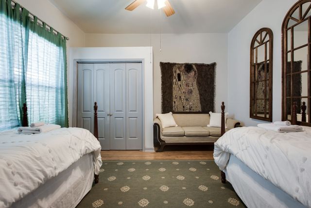 409 S 11th St, Clarksville, TN 37040