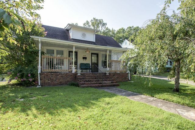 409 S 11th St, Clarksville, TN 37040