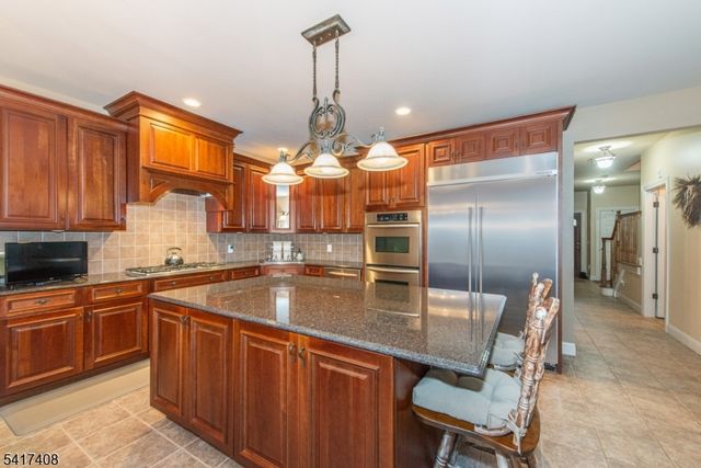 105 Ely Rd, Boonton Town, NJ 07005