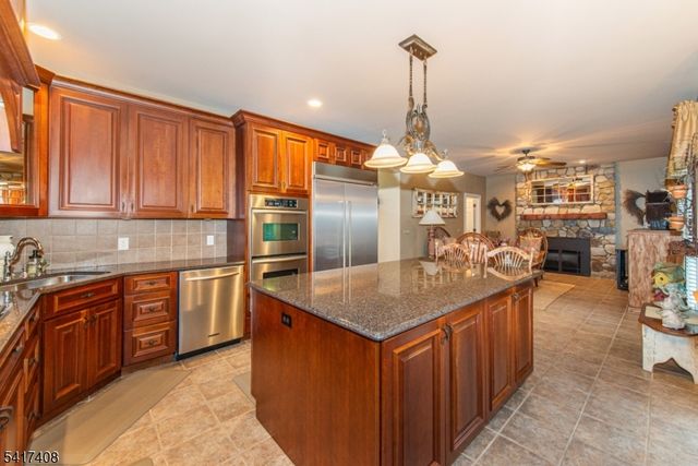 105 Ely Rd, Boonton Town, NJ 07005