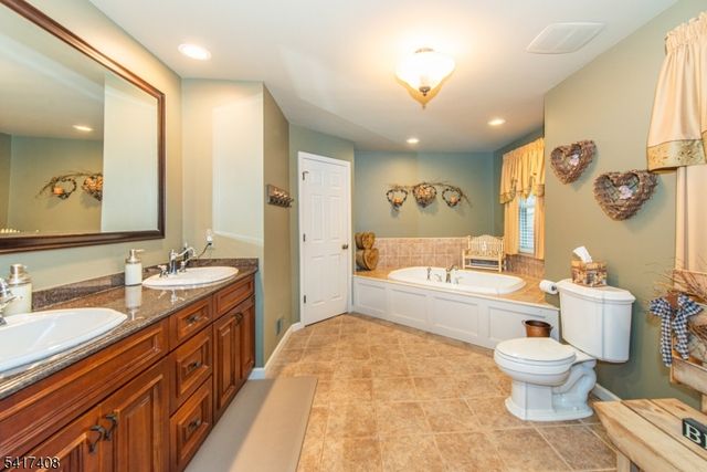 105 Ely Rd, Boonton Town, NJ 07005