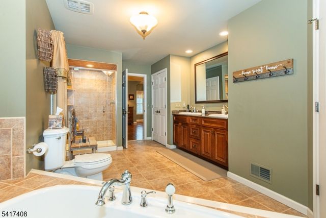 105 Ely Rd, Boonton Town, NJ 07005