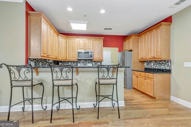 403 Commonwealth Cir, Newnan, GA 30263