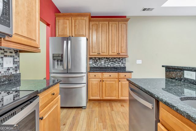 403 Commonwealth Cir, Newnan, GA 30263