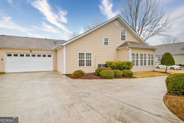 403 Commonwealth Cir, Newnan, GA 30263