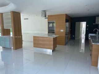 1000 N Shore Dr 0, Miami Beach, FL 33141