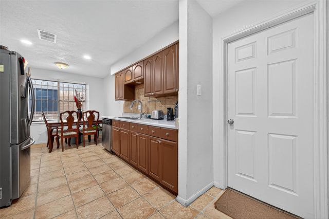 2606 Owens Cross Drive, Houston, TX 77067