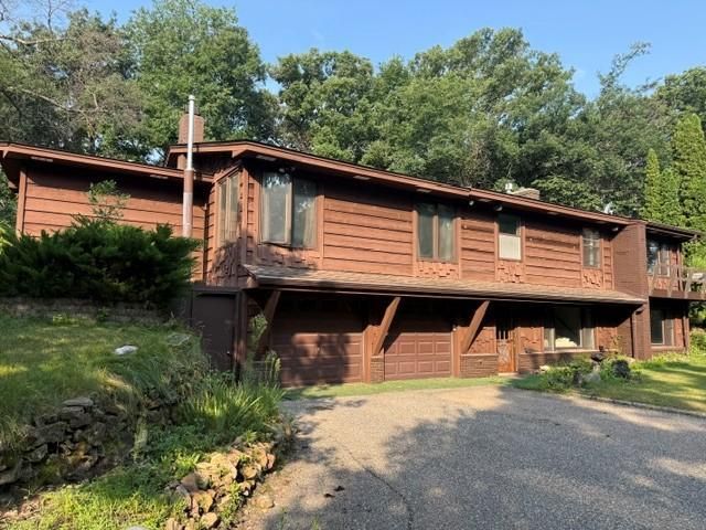17125 Stodola, Minnetonka, MN 55345