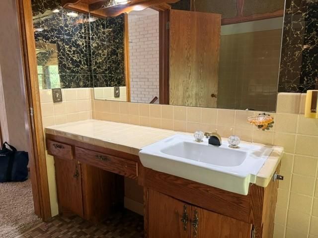 17125 Stodola, Minnetonka, MN 55345