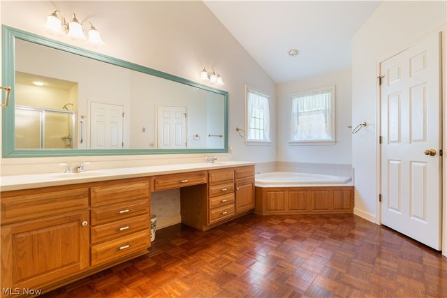 3472 Deer Trace Avenue NW, Canton, OH 44708