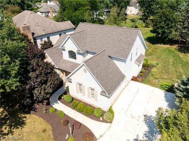 3472 Deer Trace Avenue NW, Canton, OH 44708