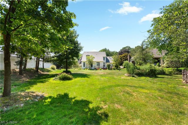 3472 Deer Trace Avenue NW, Canton, OH 44708