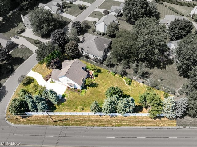 3472 Deer Trace Avenue NW, Canton, OH 44708