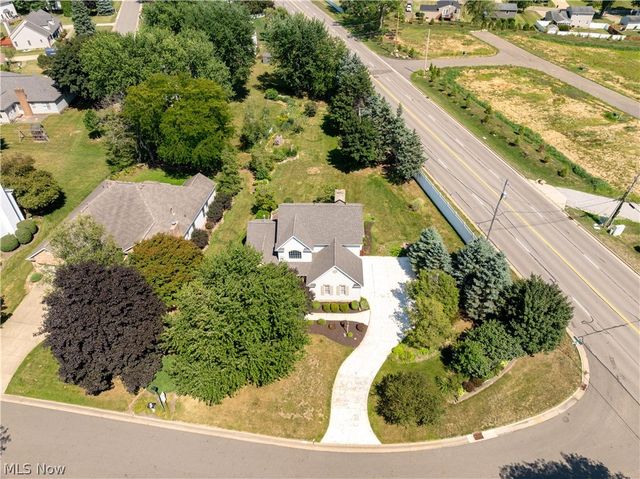 3472 Deer Trace Avenue NW, Canton, OH 44708