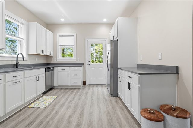 51 N Linwood Ave, Crafton, PA 15205