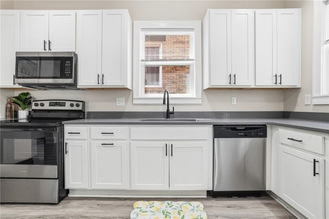51 N Linwood Ave, Crafton, PA 15205