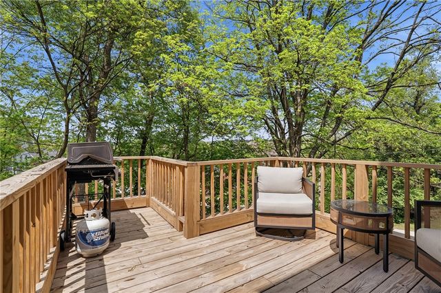51 N Linwood Ave, Crafton, PA 15205