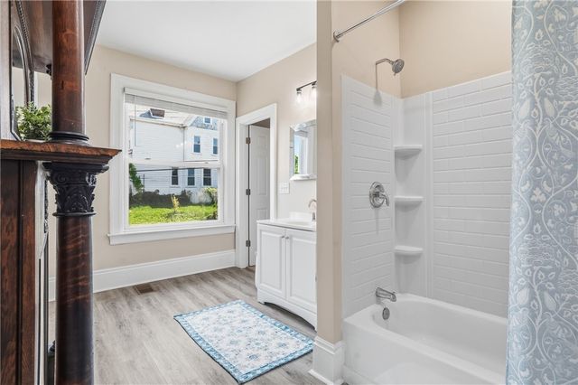 51 N Linwood Ave, Crafton, PA 15205