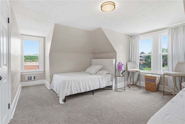 51 N Linwood Ave, Crafton, PA 15205