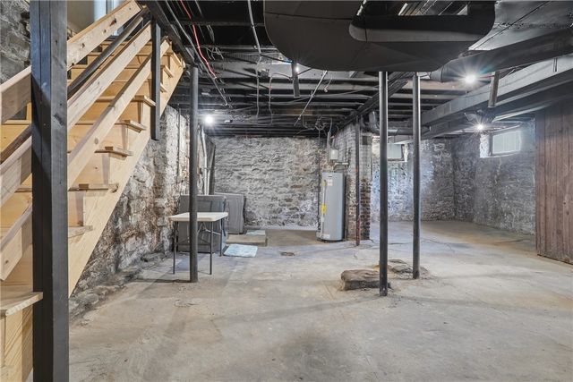 51 N Linwood Ave, Crafton, PA 15205