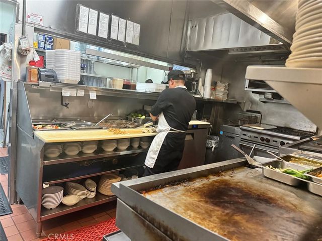 7111 Pacific Boulevard, Huntington Park, CA 90255