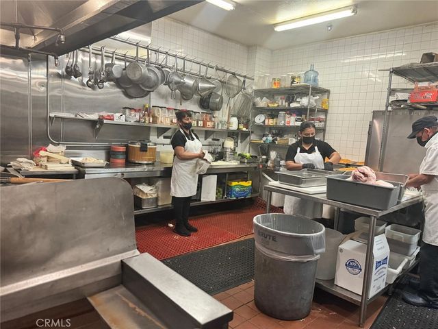 7111 Pacific Boulevard, Huntington Park, CA 90255