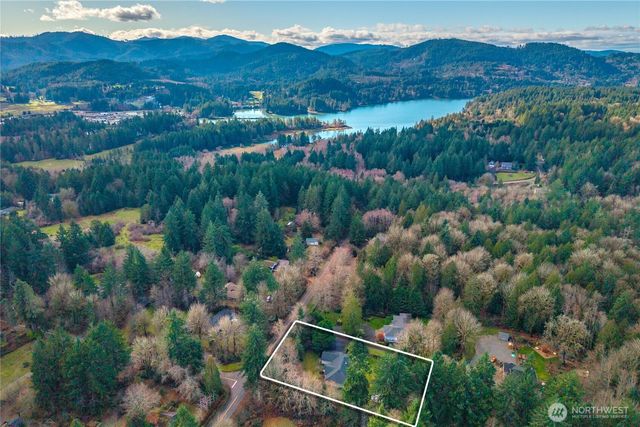 4710 17th Ave NW, Olympia, WA 98502