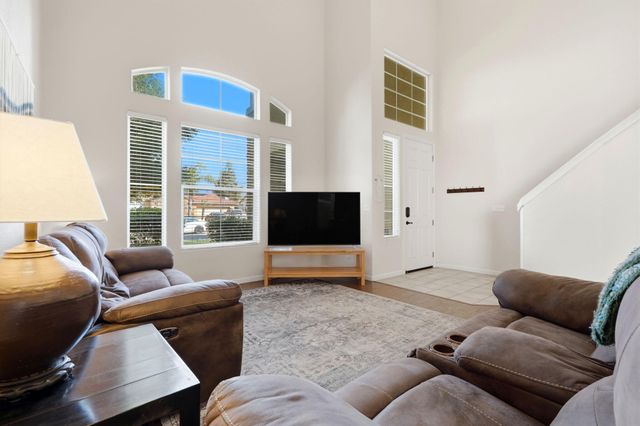 3947 E Cambridge Avenue, Visalia, CA 93292